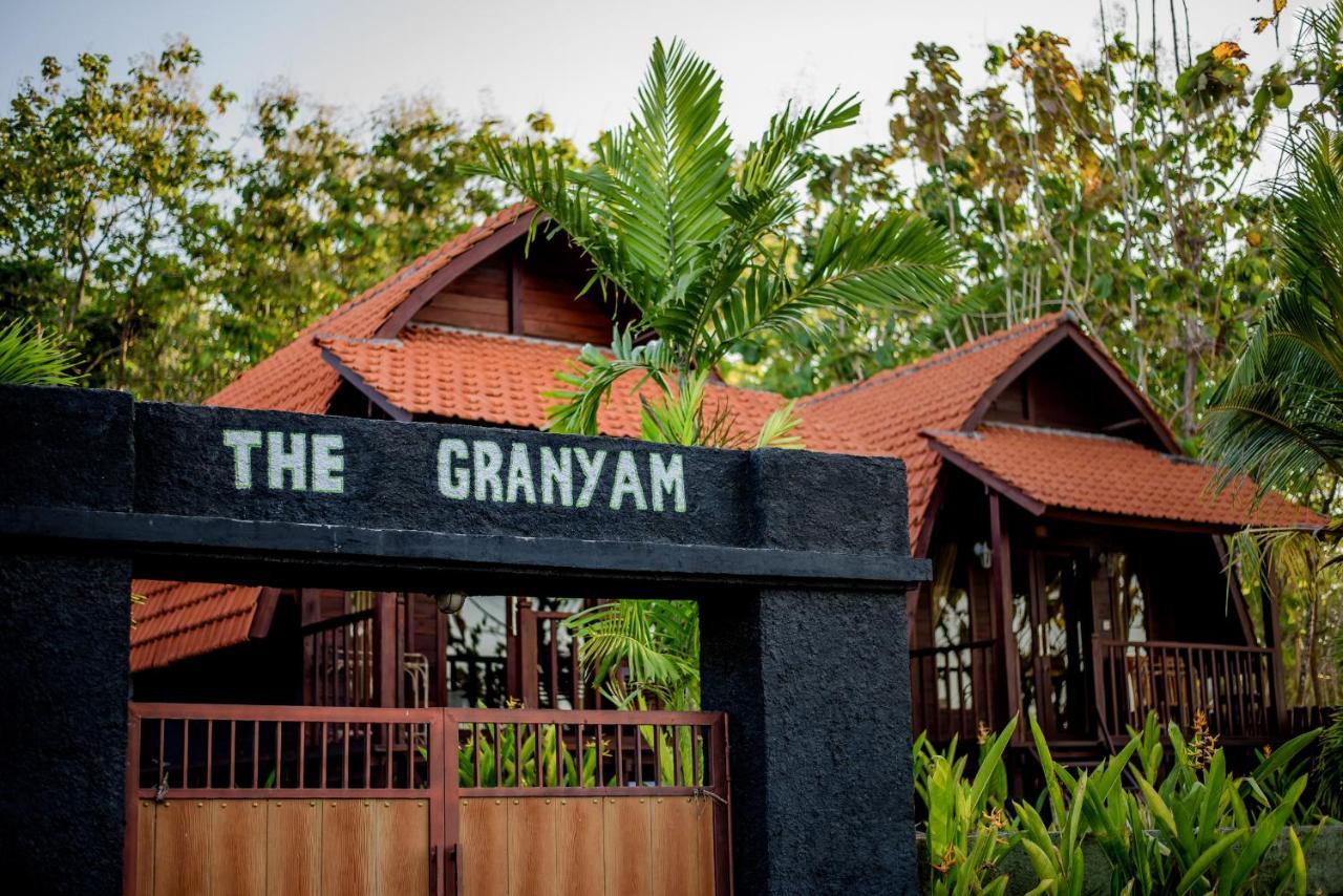 The Granyam Garden Cottage Batununggul ภายนอก รูปภาพ