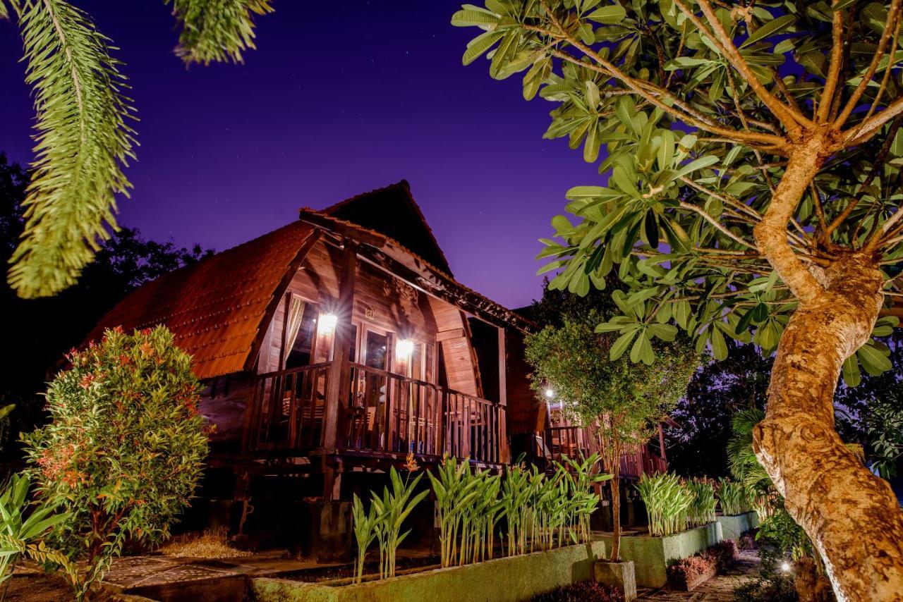 The Granyam Garden Cottage Batununggul ภายนอก รูปภาพ